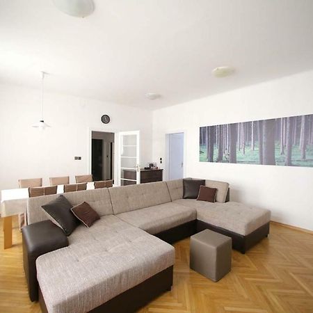 Skyscraper Apartment Tour As Ljubljana Bagian luar foto