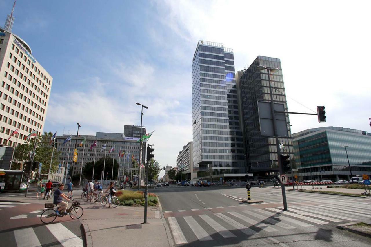 Skyscraper Apartment Tour As Ljubljana Bagian luar foto