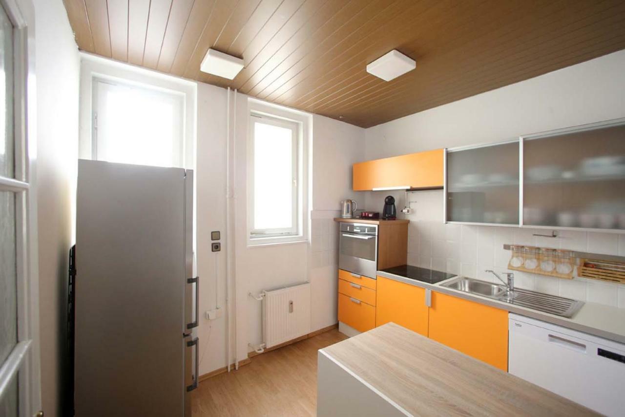 Skyscraper Apartment Tour As Ljubljana Bagian luar foto